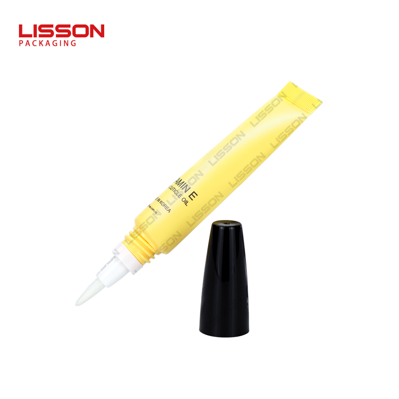 Soft Brush Lip Gloss Tube
