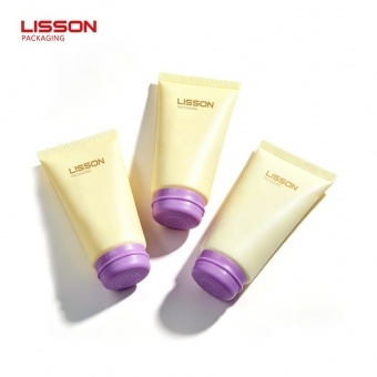 Специальный пустой тюбик для дезодоранта диаметром 40 мм со специальным аппликатором.